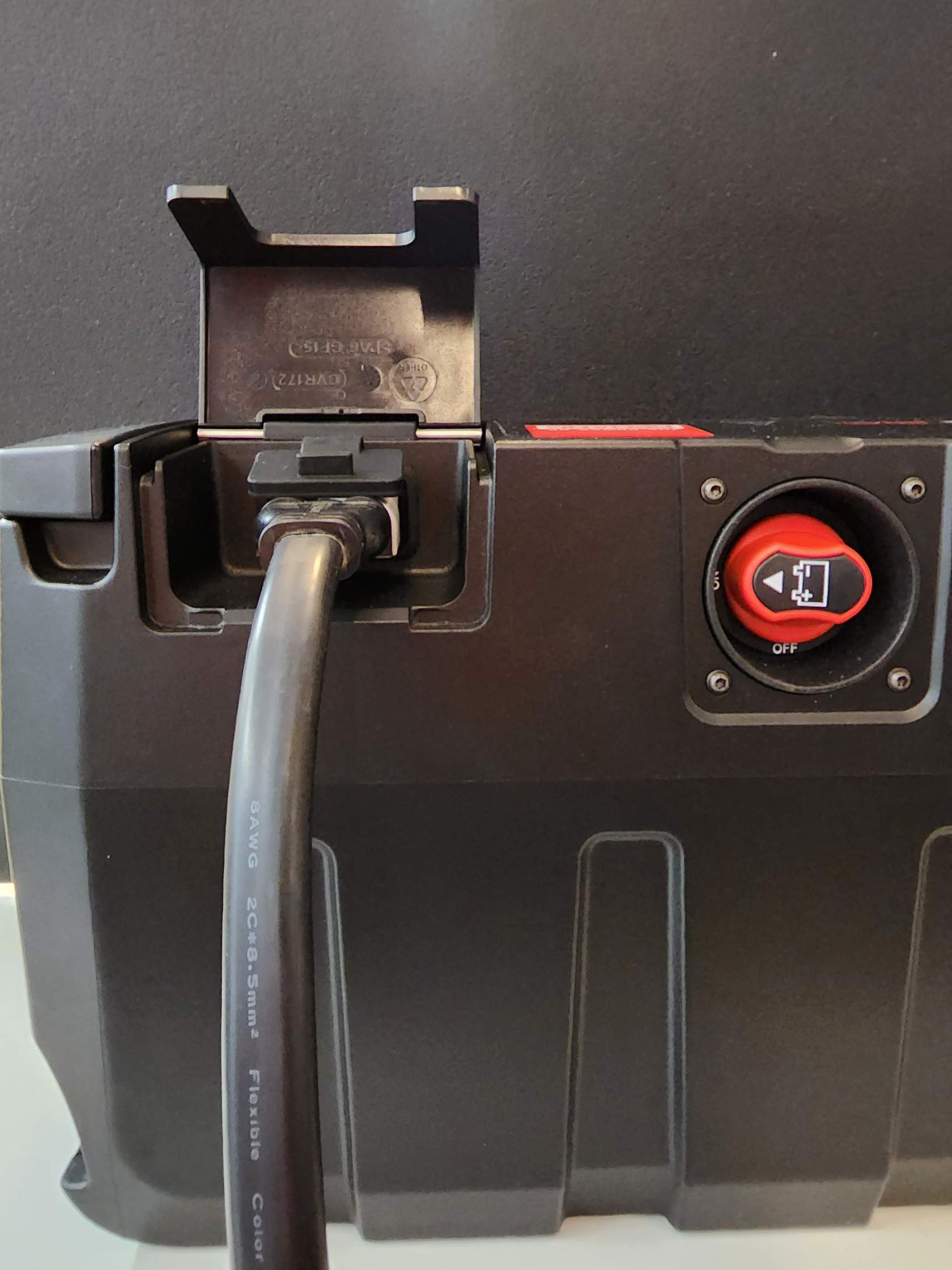 Start Battery Recovery Cable connected to the GoBlock.